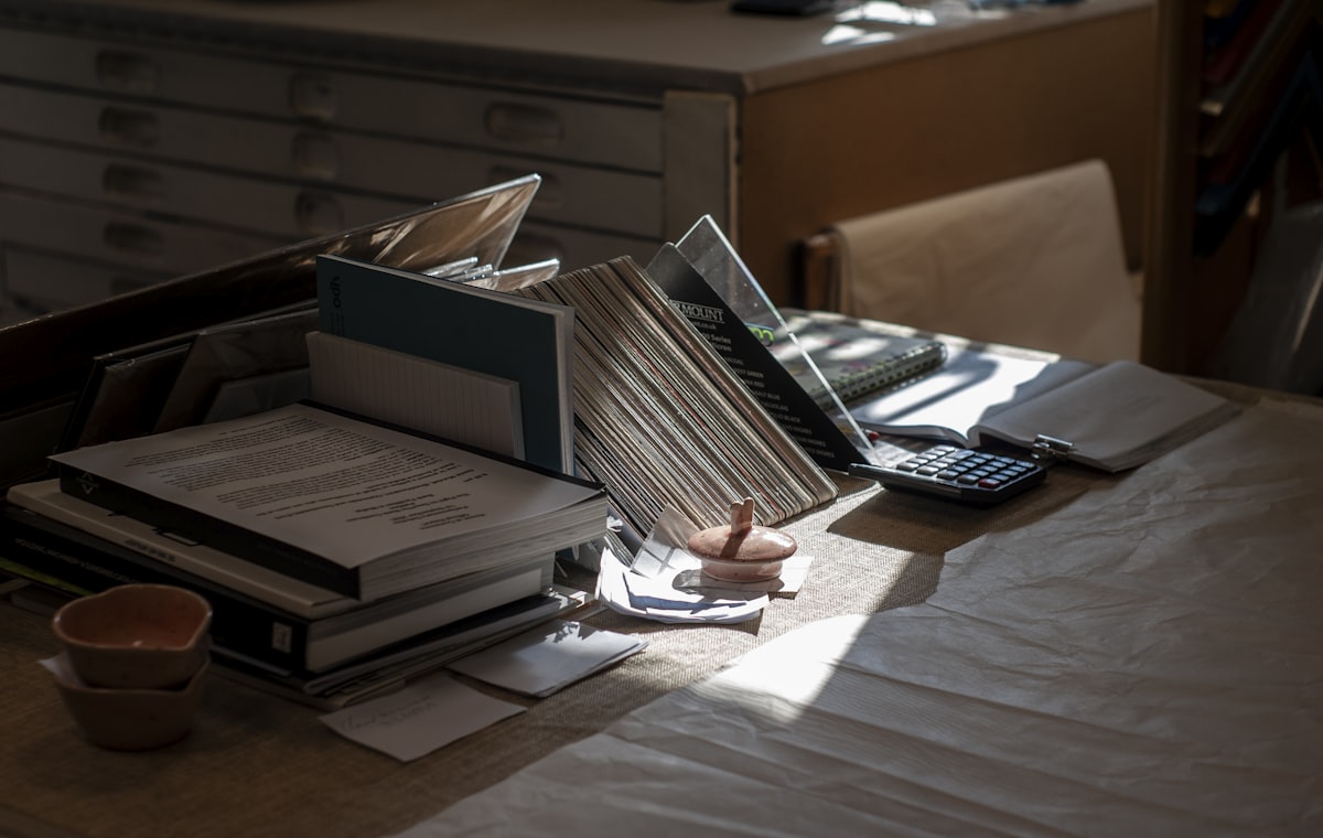 Materiale didattico e documenti di segreteria per centro studi